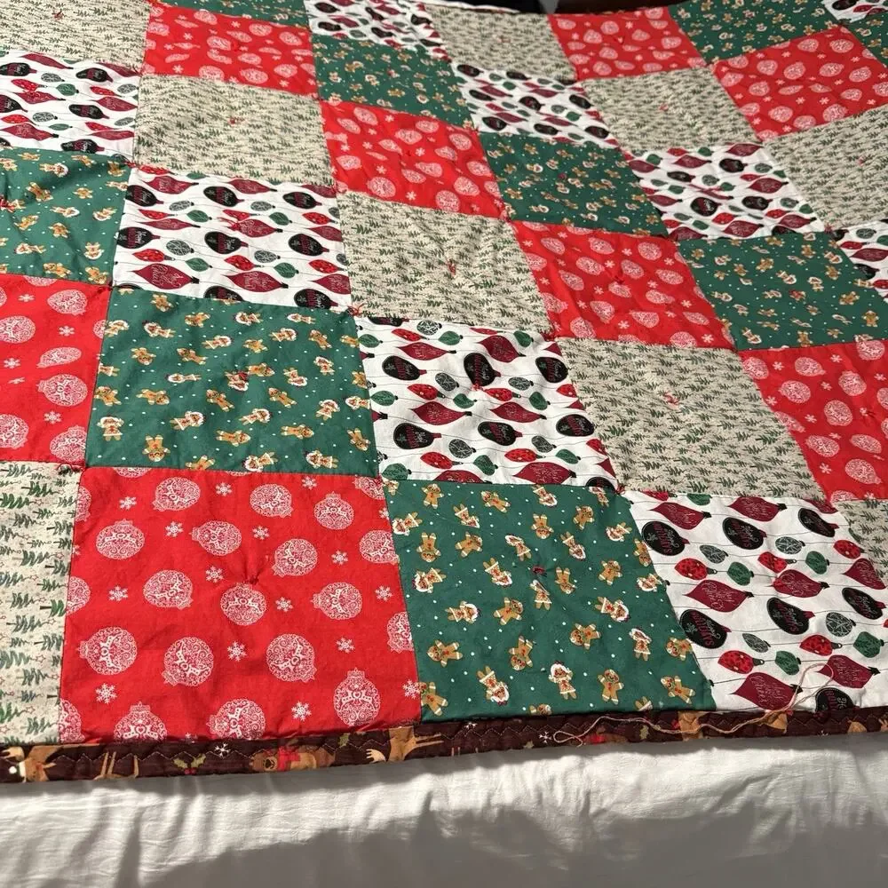 Handmade Christmas Quilt Throw Patchwork Red Green Reindeer Holiday Decor